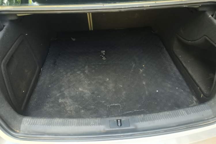 Used Audi A4L 2013 35 TFSI Automatic Standard Model Trunk