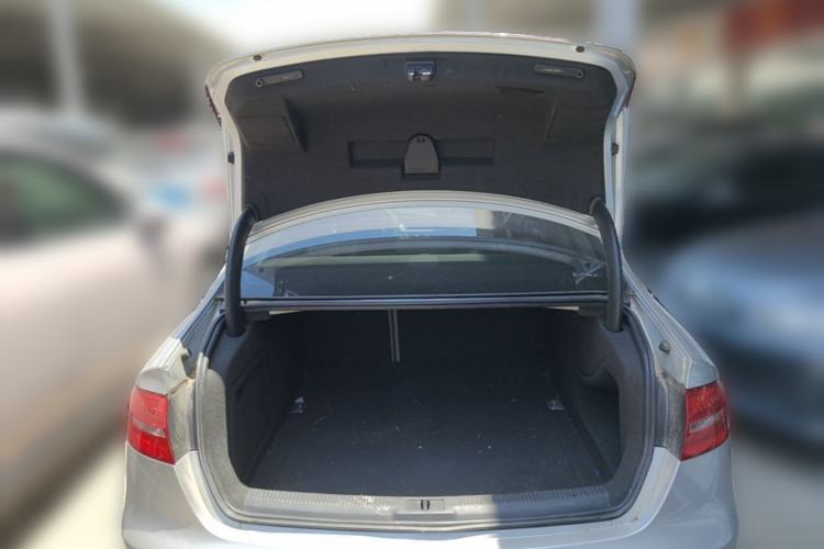 Used Audi A4L 2013 35 TFSI Automatic Standard Model Trunk