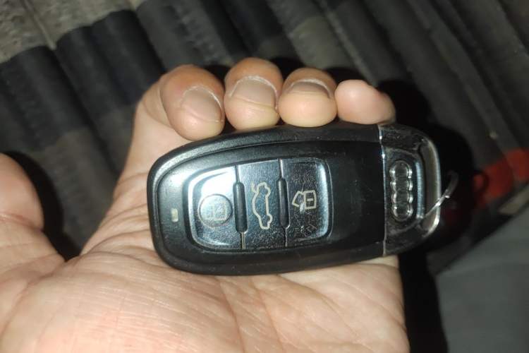 Used Audi A4L 2013 35 TFSI Automatic Technology Edition Vehicle Key