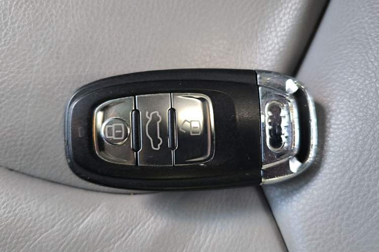 Used Audi A4L 2013 35 TFSI Automatic Comfort Model Vehicle Key
