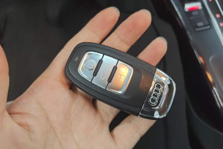 Used Audi A4L 2013 35 TFSI Automatic Comfort Model Vehicle Key