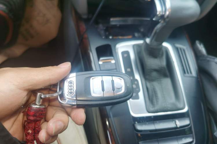 Used Audi A4L 2013 35 TFSI Automatic Comfort Model Vehicle Key