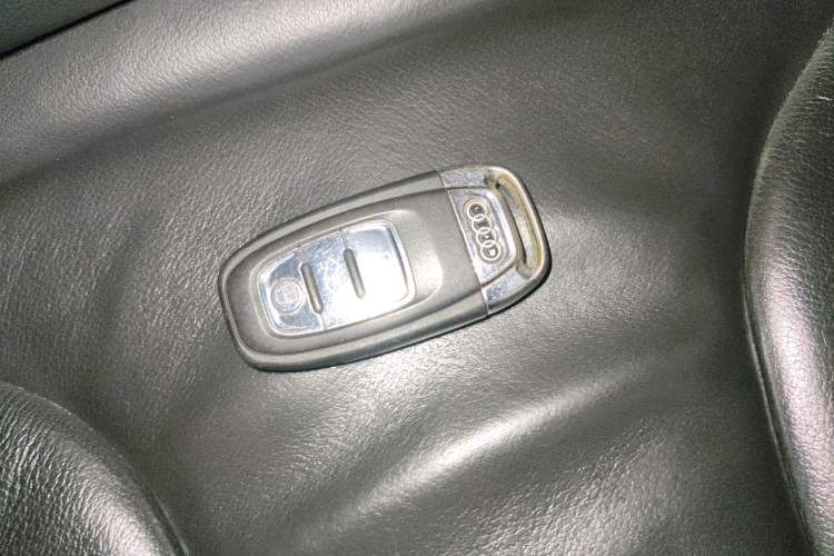 Used Audi A4L 2013 35 TFSI Automatic Comfort Model Vehicle Key