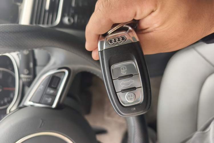 Used Audi A4L 2013 35 TFSI Automatic Comfort Model Vehicle Key