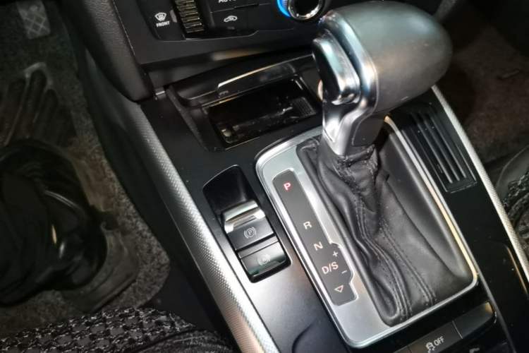 Used Audi A4L 2013 35 TFSI Automatic Standard Model Vehicle Key
