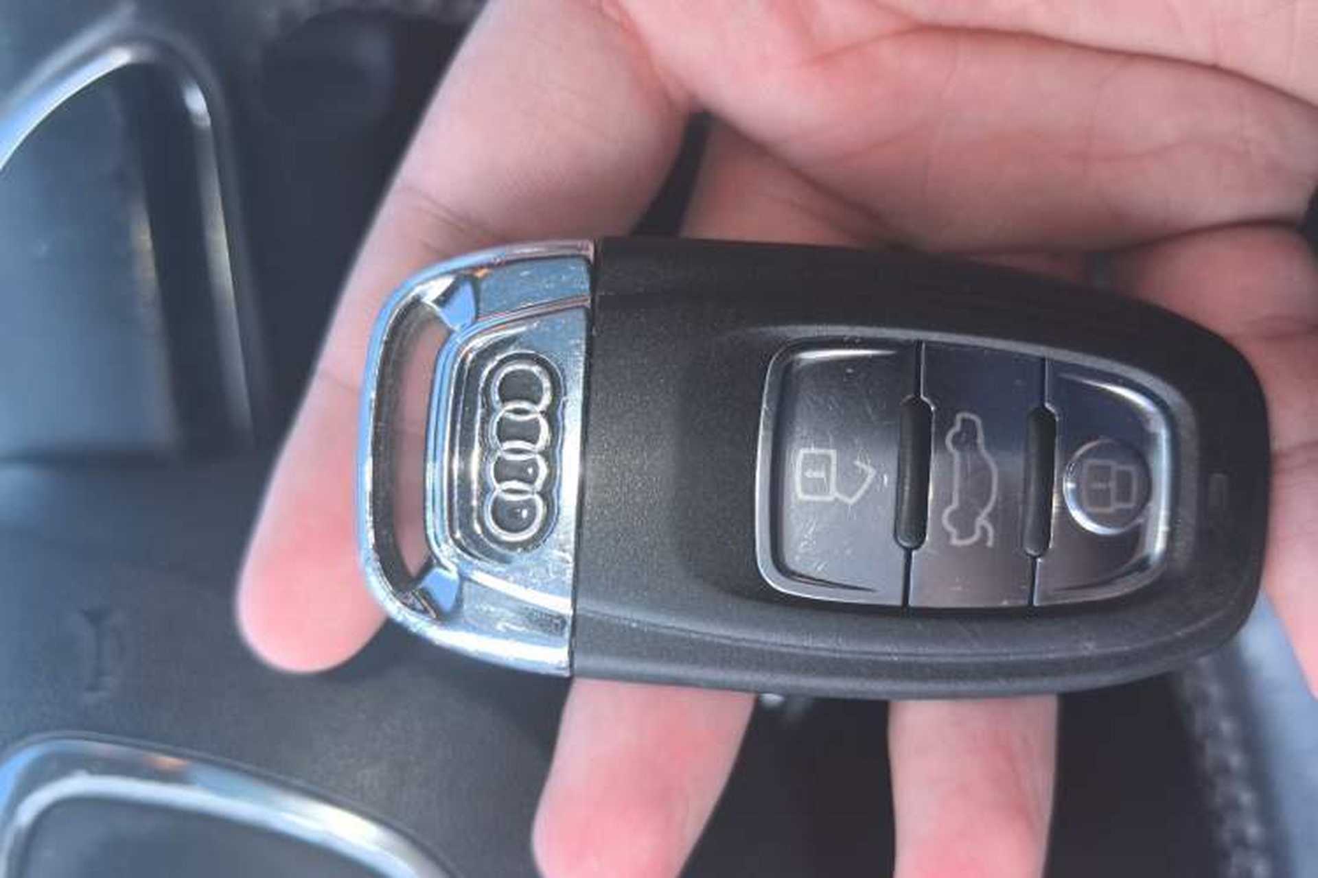 Used Audi A4L 2013 30 TFSI Automatic Comfort Model Vehicle Key