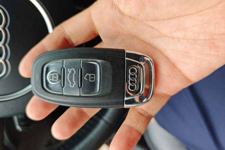 Used Audi A4L 2013 35 TFSI Automatic Technology Edition Vehicle Key