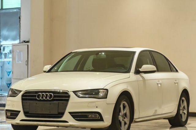 Ojetý Audi A4L 2013 35 TFSI Automatic Comfort Model
