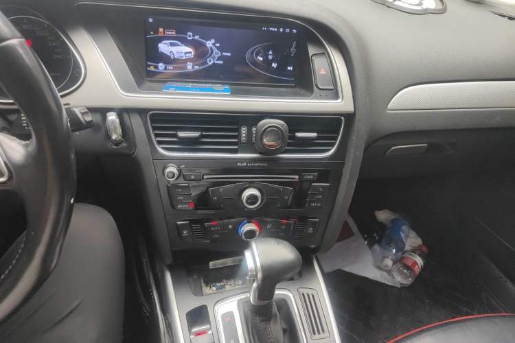 Used Audi A4L 2013 35 TFSI Automatic Standard Model Audio And AC Panel