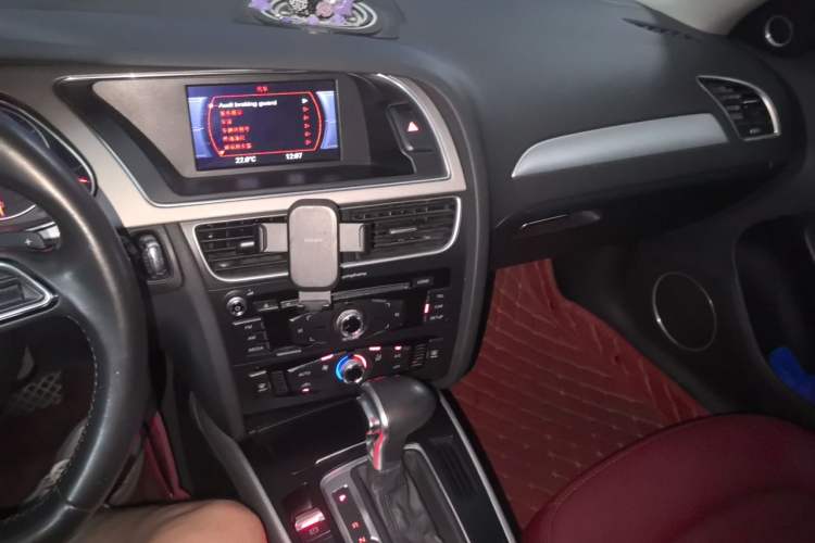 Used Audi A4L 2013 35 TFSI Automatic Standard Model Audio And AC Panel