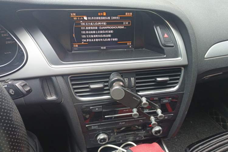 Used Audi A4L 2013 40 TFSI quattro Sport version Audio And AC Panel