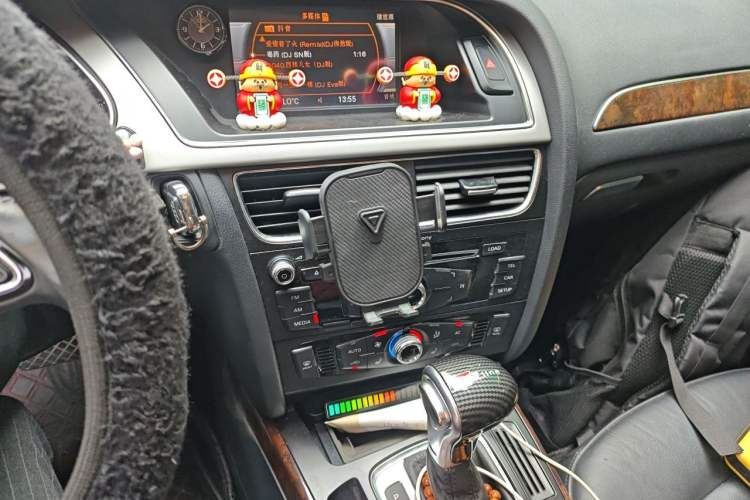 Used Audi A4L 2013 35 TFSI Automatic Comfort Model Audio And AC Panel