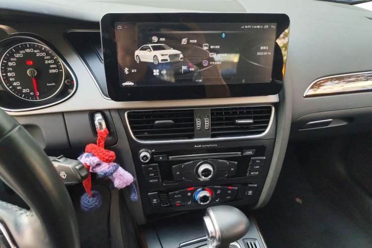 Used Audi A4L 2013 35 TFSI Automatic Comfort Model Audio And AC Panel