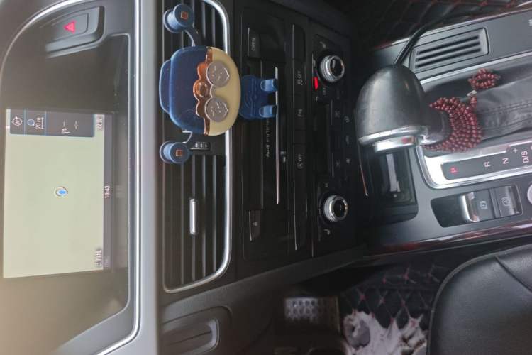 Used Audi A4L 2013 35 TFSI Automatic Technology Edition Audio And AC Panel