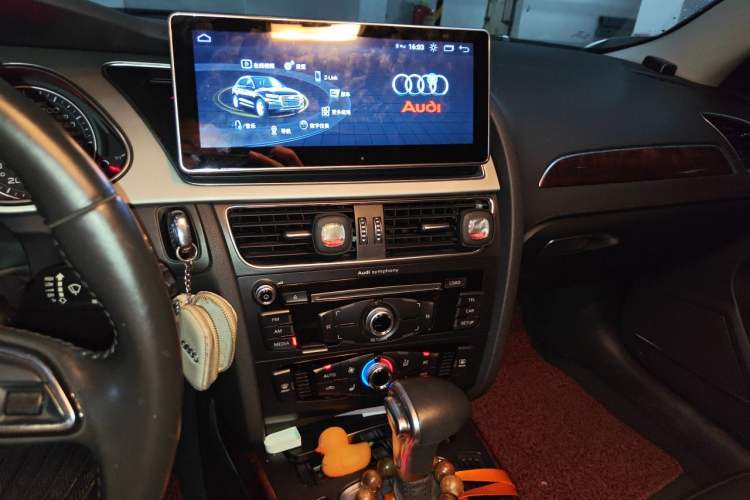 Used Audi A4L 2013 35 TFSI Automatic Comfort Model Audio And AC Panel