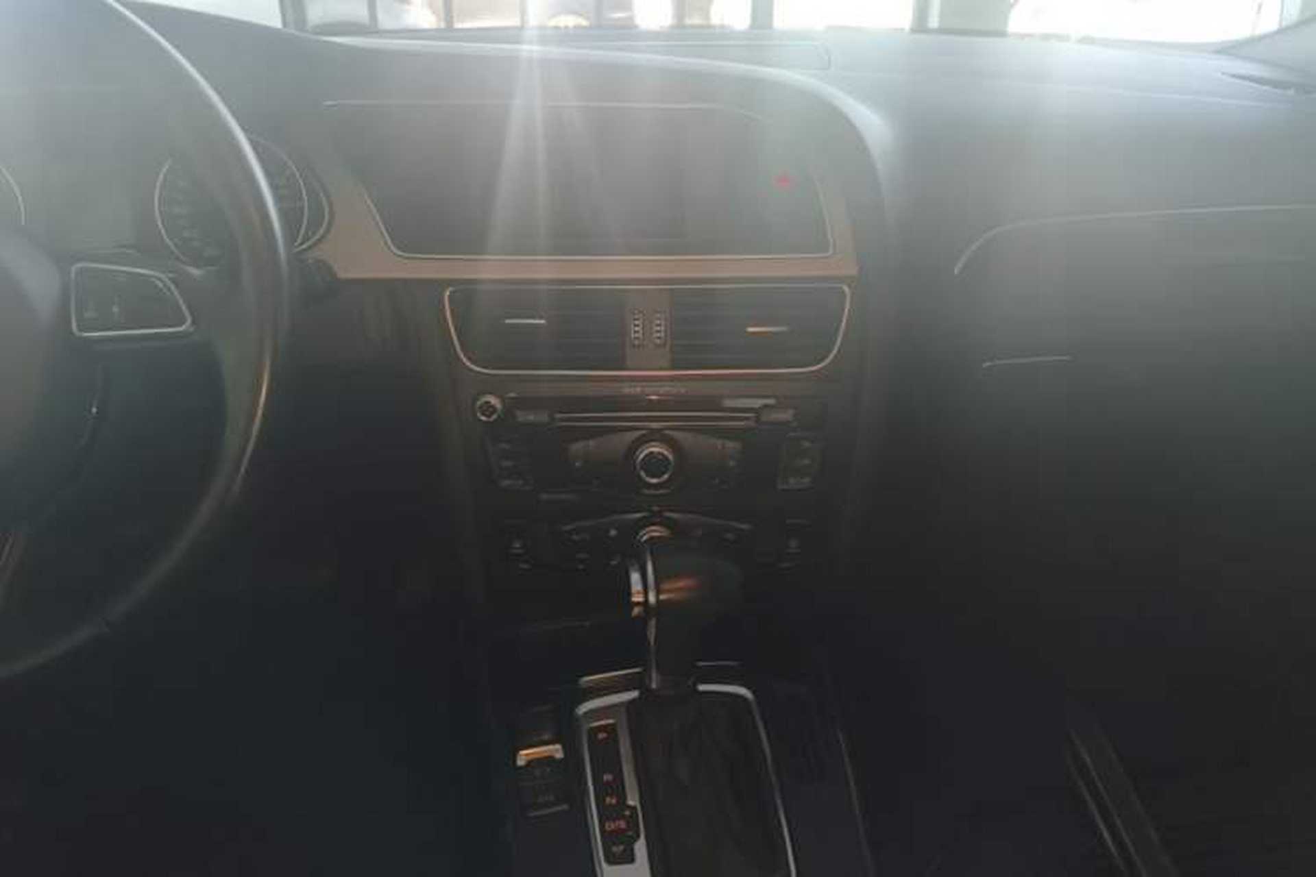 Used Audi A4L 2013 35 TFSI Automatic Comfort Model Audio And AC Panel