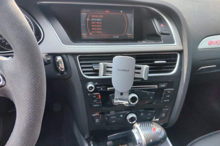 Used Audi A4L 2013 35 TFSI Automatic Standard Model Audio And AC Panel