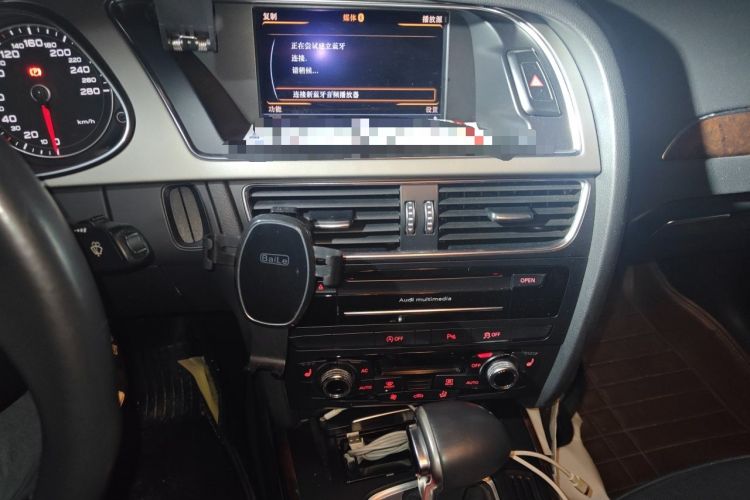 Used Audi A4L 2013 35 TFSI Automatic Technology Edition Audio And AC Panel