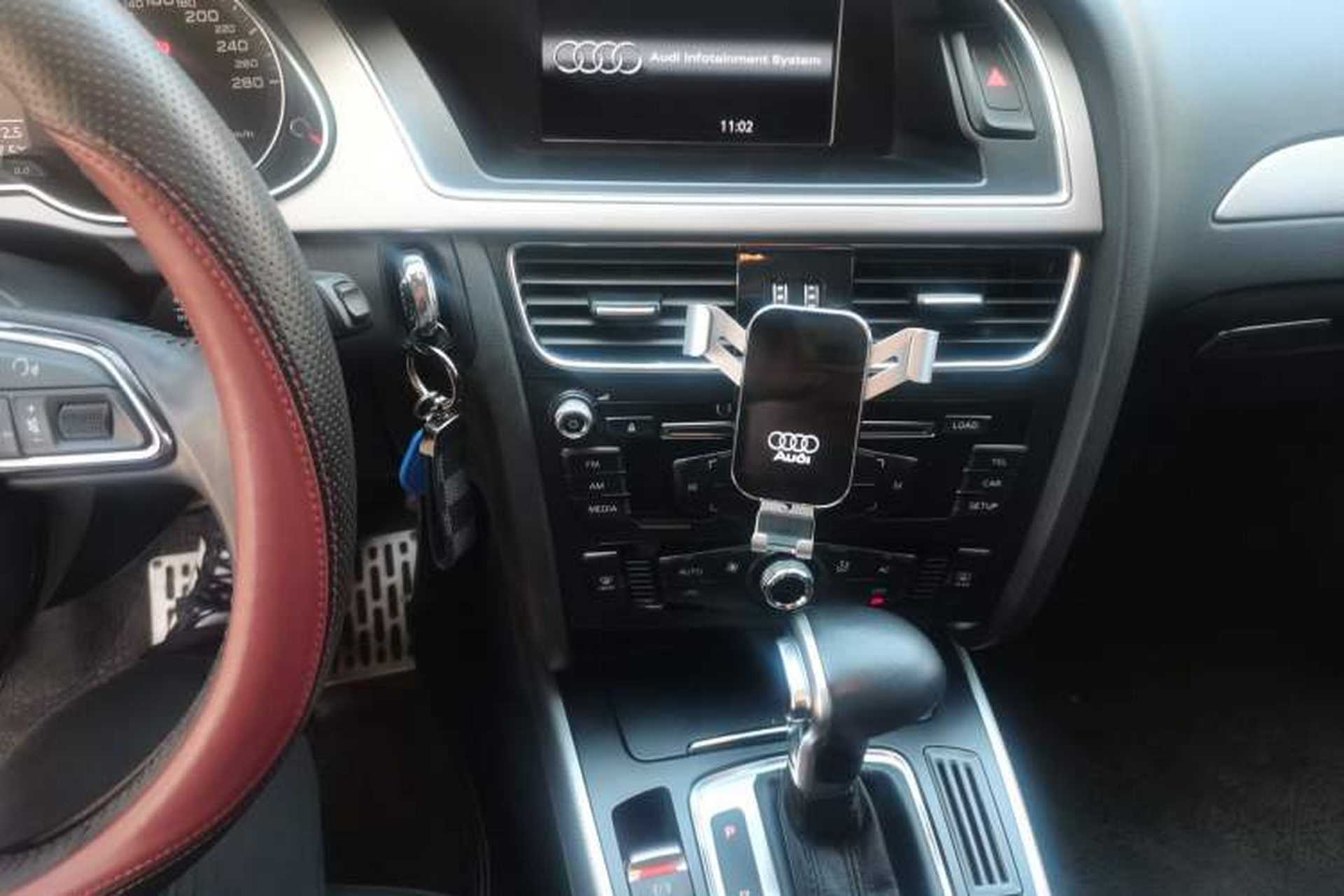 Used Audi A4L 2013 35 TFSI Automatic Standard Model Audio And AC Panel
