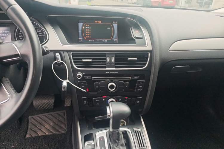 Used Audi A4L 2013 30 TFSI Automatic Comfort Model Audio And AC Panel