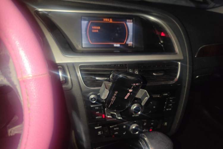 Used Audi A4L 2013 35 TFSI Automatic Comfort Model Audio And AC Panel