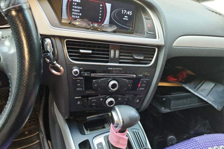 Used Audi A4L 2013 35 TFSI Automatic Standard Model Audio And AC Panel