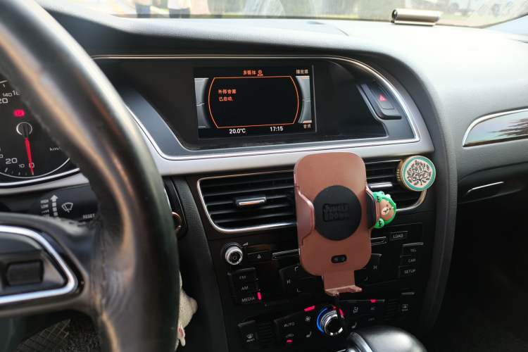 Used Audi A4L 2013 35 TFSI Automatic Comfort Model Audio And AC Panel