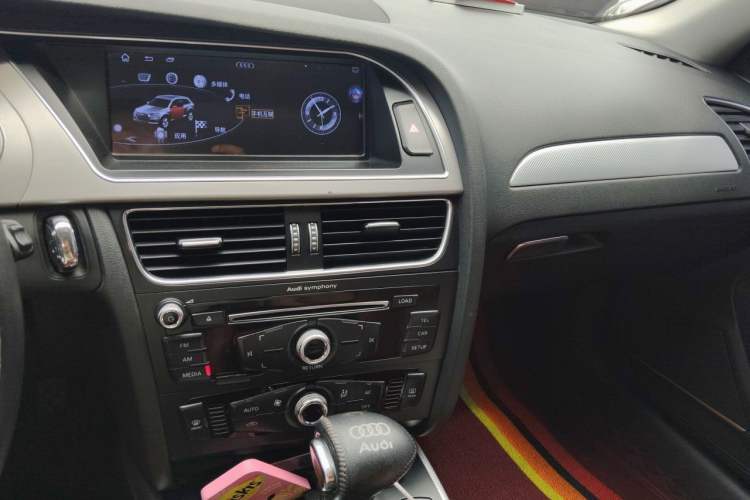 Used Audi A4L 2013 35 TFSI Automatic Standard Model Audio And AC Panel