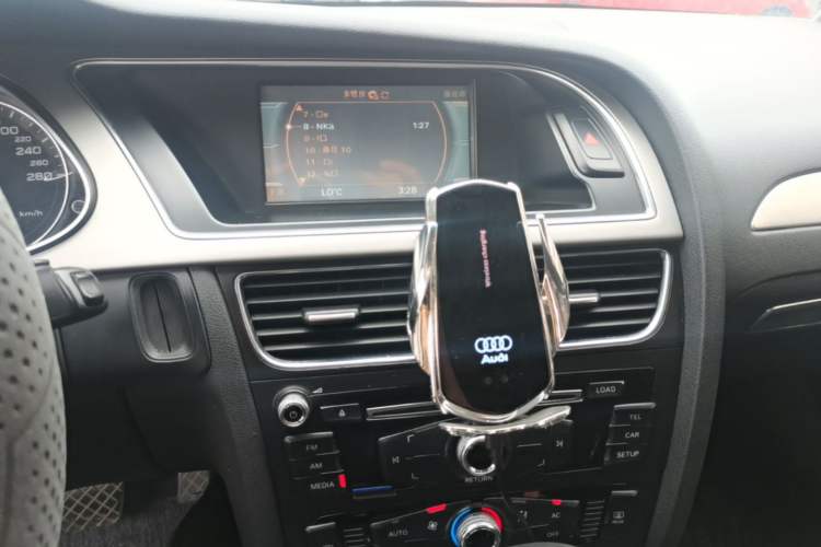 Used Audi A4L 2013 35 TFSI Automatic Standard Model Audio And AC Panel