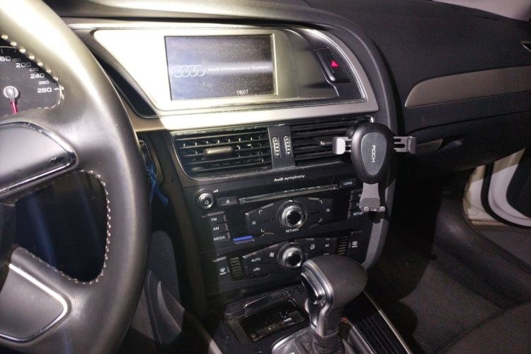 Used Audi A4L 2013 30 TFSI Automatic Comfort Model Audio And AC Panel