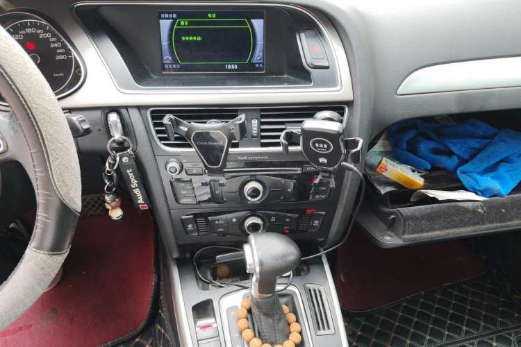 Used Audi A4L 2013 35 TFSI Automatic Standard Model Audio And AC Panel