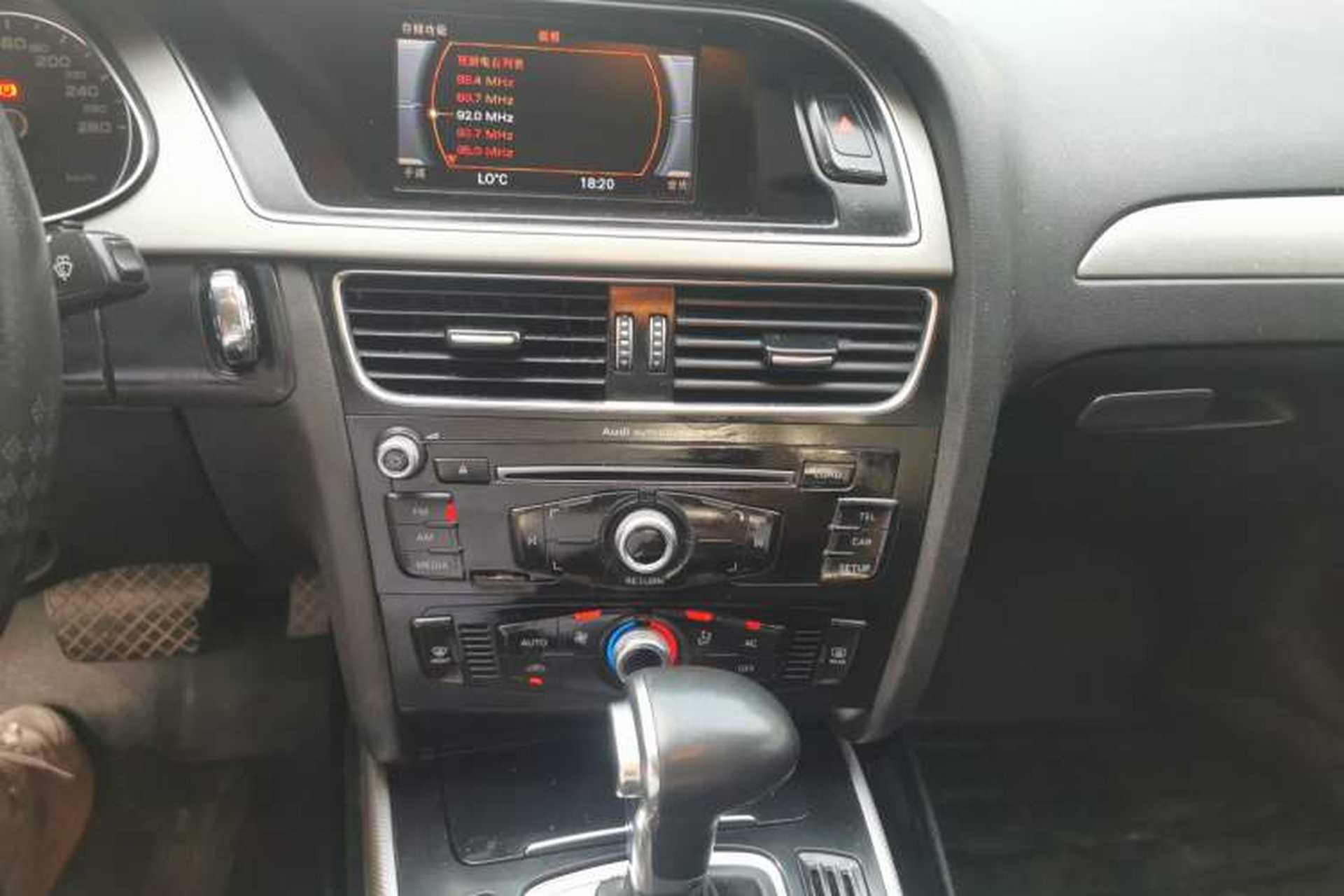 Used Audi A4L 2013 35 TFSI Automatic Comfort Model Audio And AC Panel