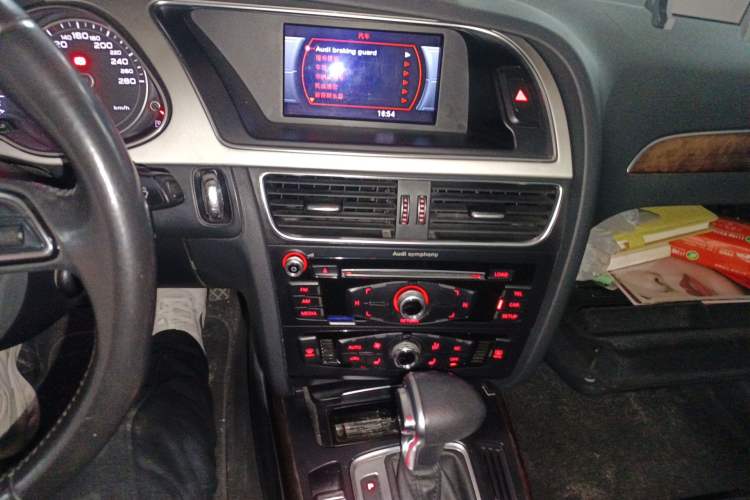 Used Audi A4L 2013 35 TFSI Automatic Comfort Model Audio And AC Panel