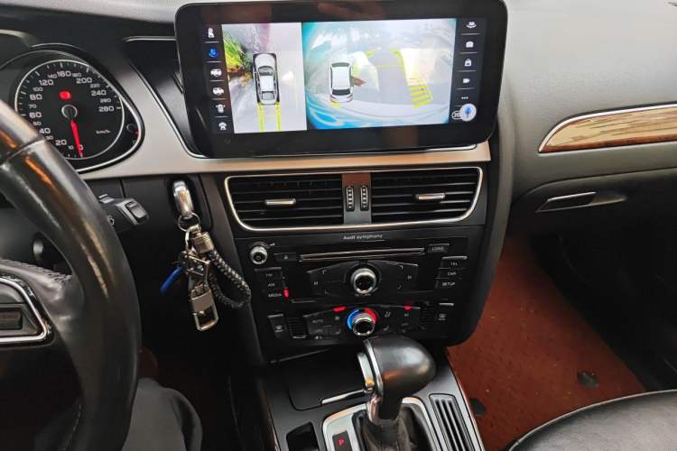 Used Audi A4L 2013 35 TFSI Automatic Comfort Model Audio And AC Panel