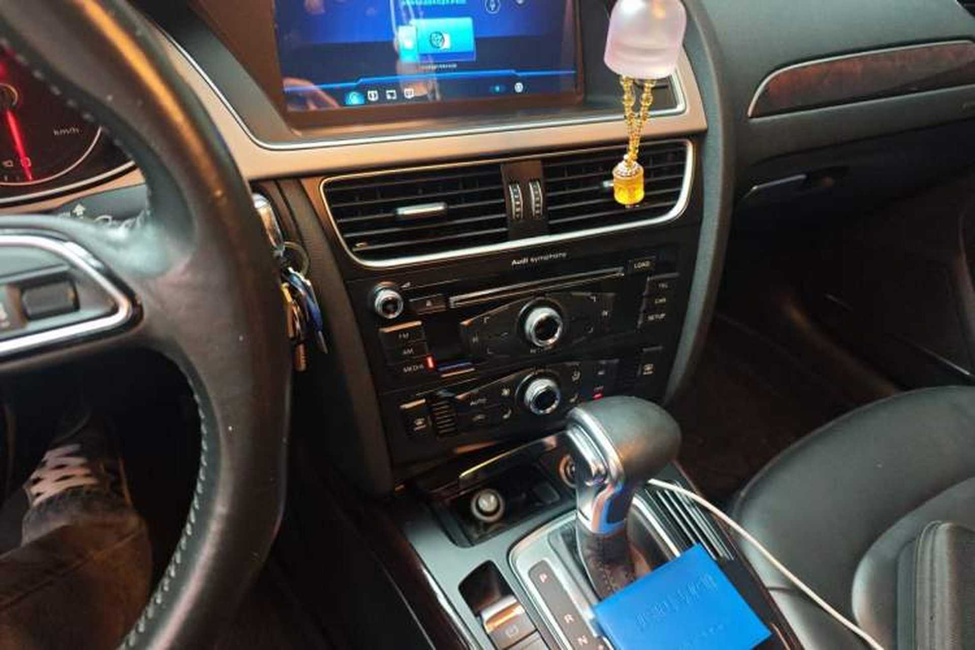 Used Audi A4L 2013 35 TFSI Automatic Comfort Model Audio And AC Panel