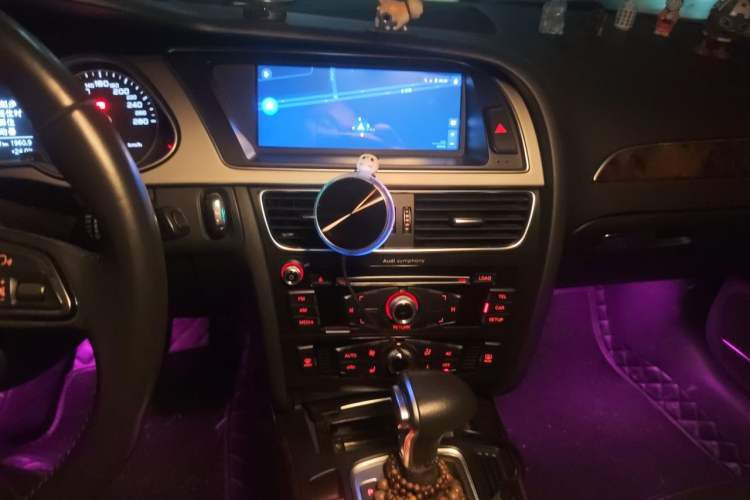 Used Audi A4L 2013 35 TFSI Automatic Standard Model Audio And AC Panel