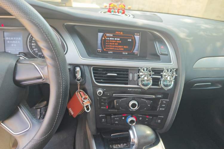 Used Audi A4L 2013 30 TFSI Automatic Comfort Model Audio And AC Panel