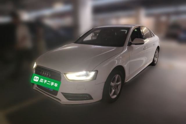 Audi A4L 2013 35 TFSI Automatic Comfort Model с пробегом
