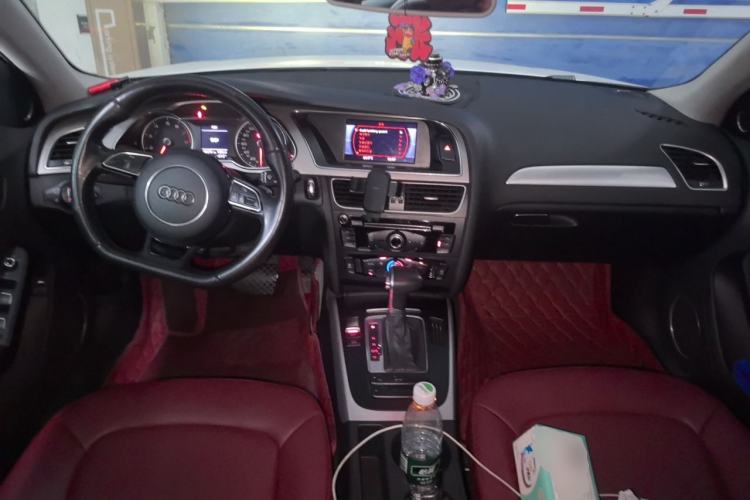 Used Audi A4L 2013 35 TFSI Automatic Standard Model Center Console