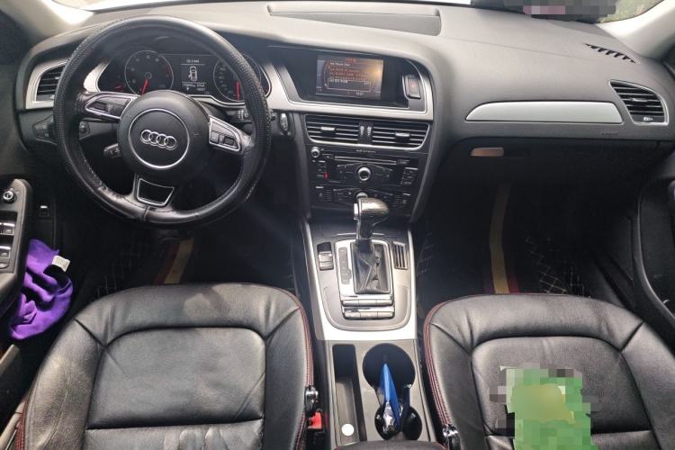 Used Audi A4L 2013 35 TFSI Automatic Standard Model Center Console