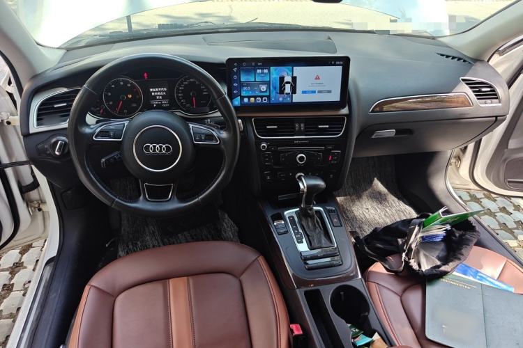 Used Audi A4L 2013 35 TFSI Automatic Standard Model Center Console