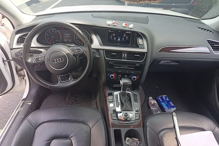 Used Audi A4L 2013 35 TFSI Automatic Technology Edition Center Console