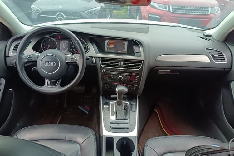 Used Audi A4L 2013 35 TFSI Automatic Standard Model Center Console