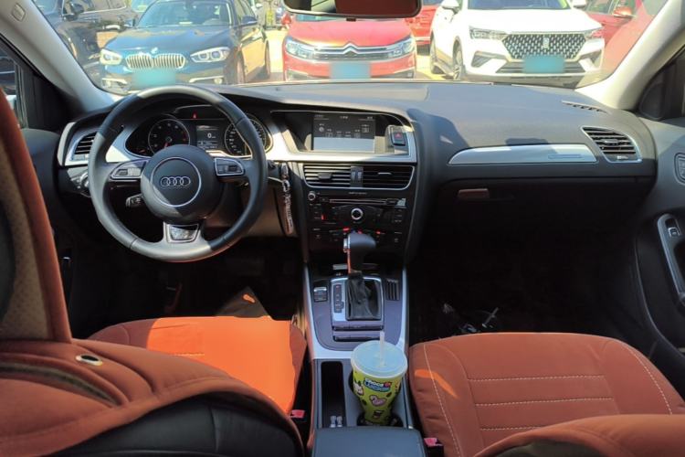 Used Audi A4L 2013 35 TFSI Automatic Standard Model Center Console