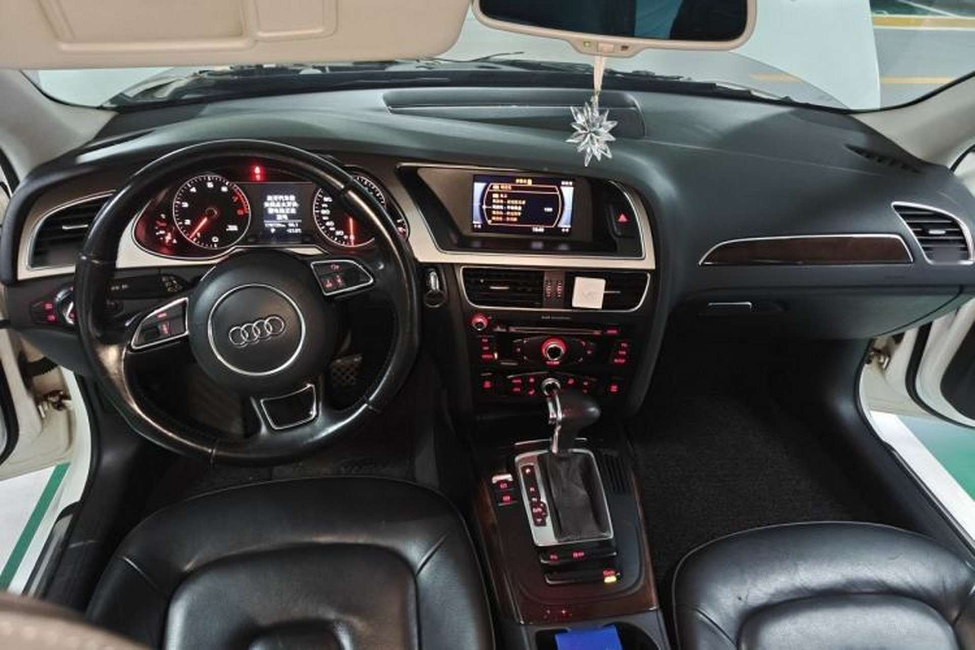 Used Audi A4L 2013 35 TFSI Automatic Comfort Model Center Console