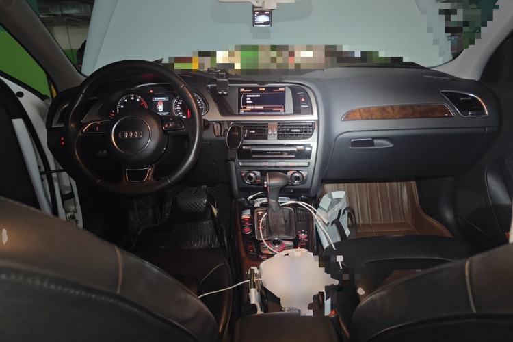 Used Audi A4L 2013 35 TFSI Automatic Technology Edition Center Console