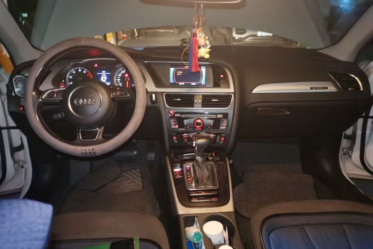 Used Audi A4L 2013 40 TFSI quattro Individual Sport Edition Center Console