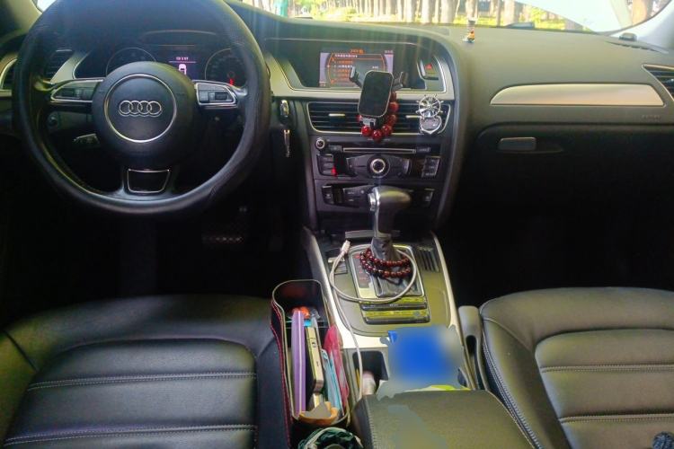Used Audi A4L 2013 35 TFSI Automatic Standard Model Center Console