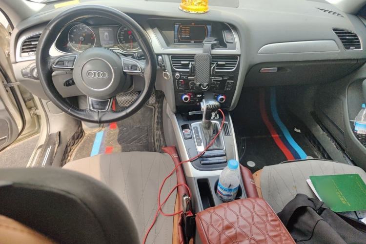 Used Audi A4L 2013 35 TFSI Automatic Standard Model Center Console