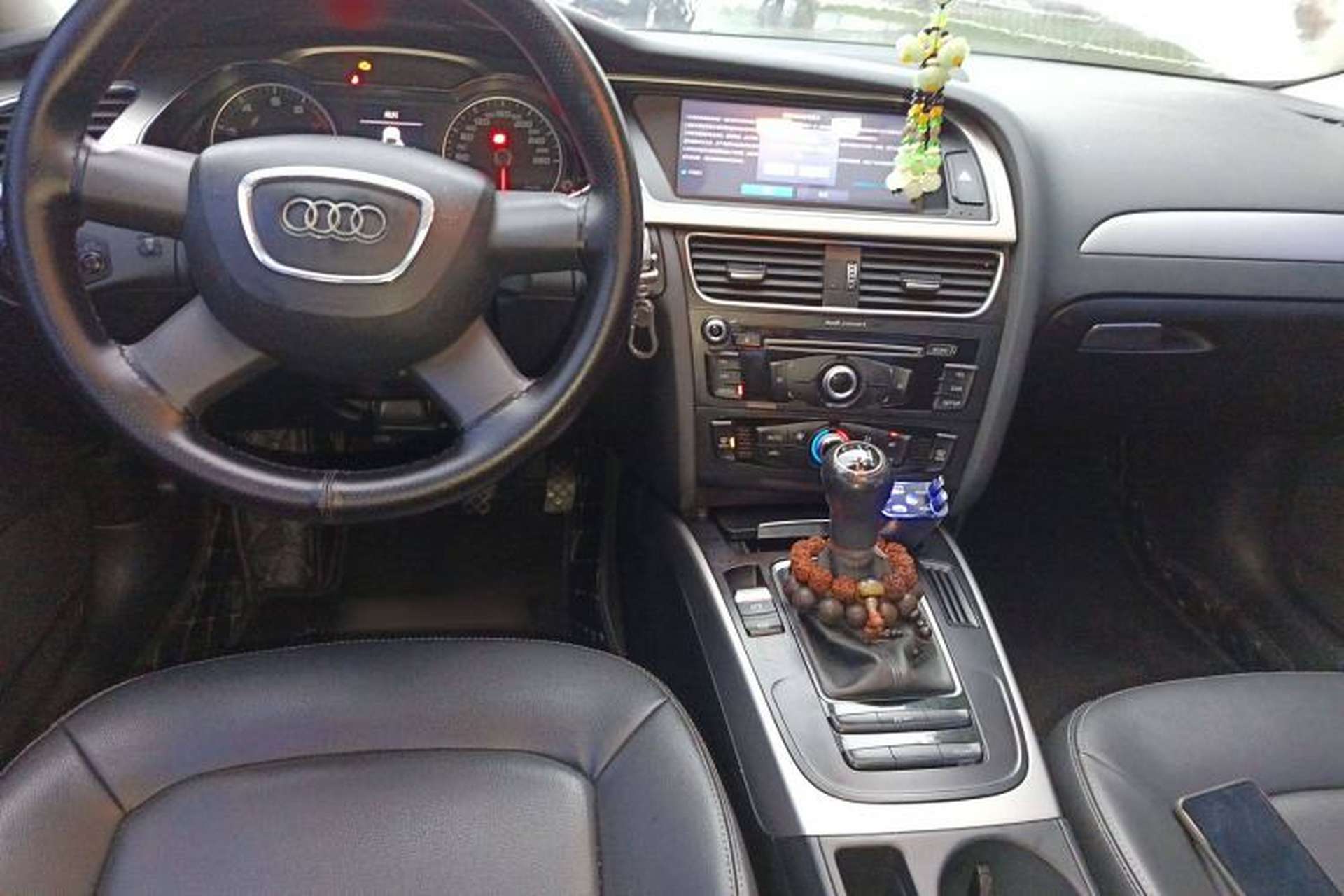 Used Audi A4L 2013 30 TFSI Manual Comfort Model Center Console